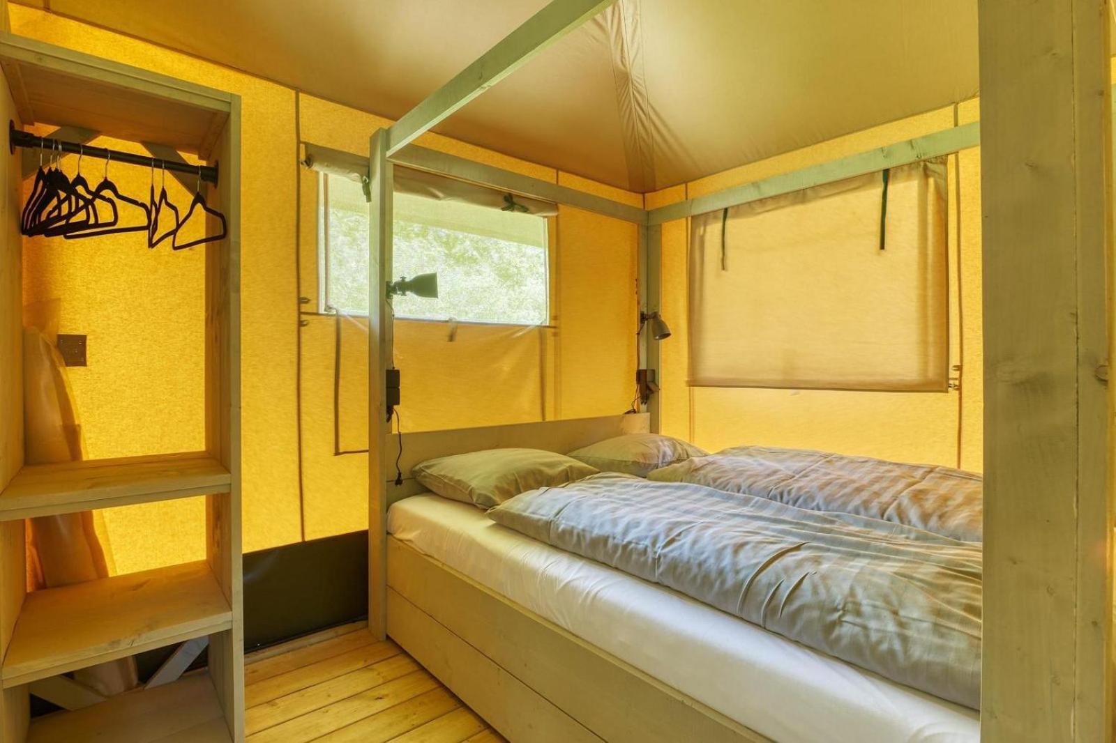 Glamping Lodge With Eco-Wellness Zeewolde Exterior photo